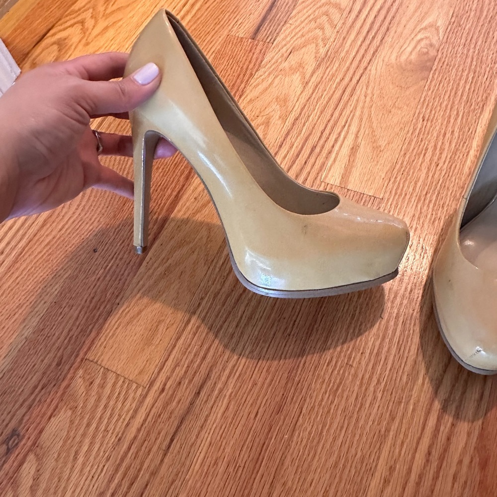 Kelsi Daggar heels - Picture 4 of 4